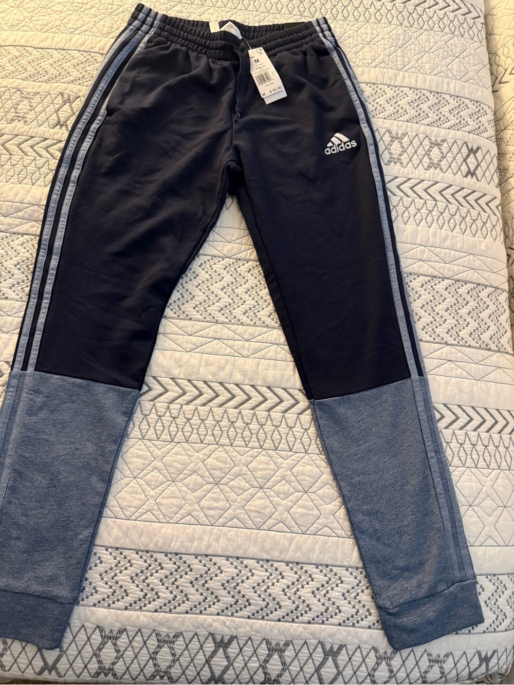 Adidas mens dark navy / Gray Colorblock Jogger Pants. Men’s medium